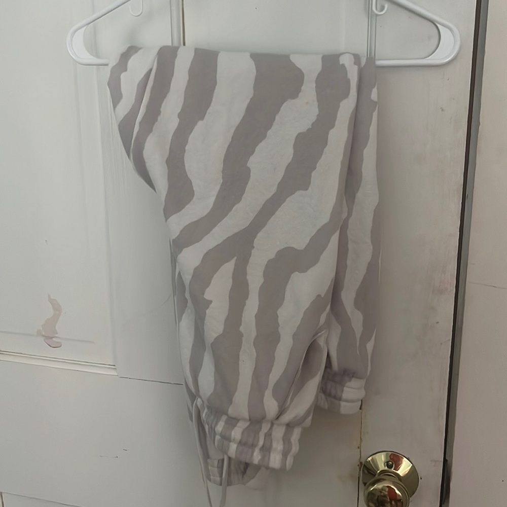 super comfy express zebra joggers